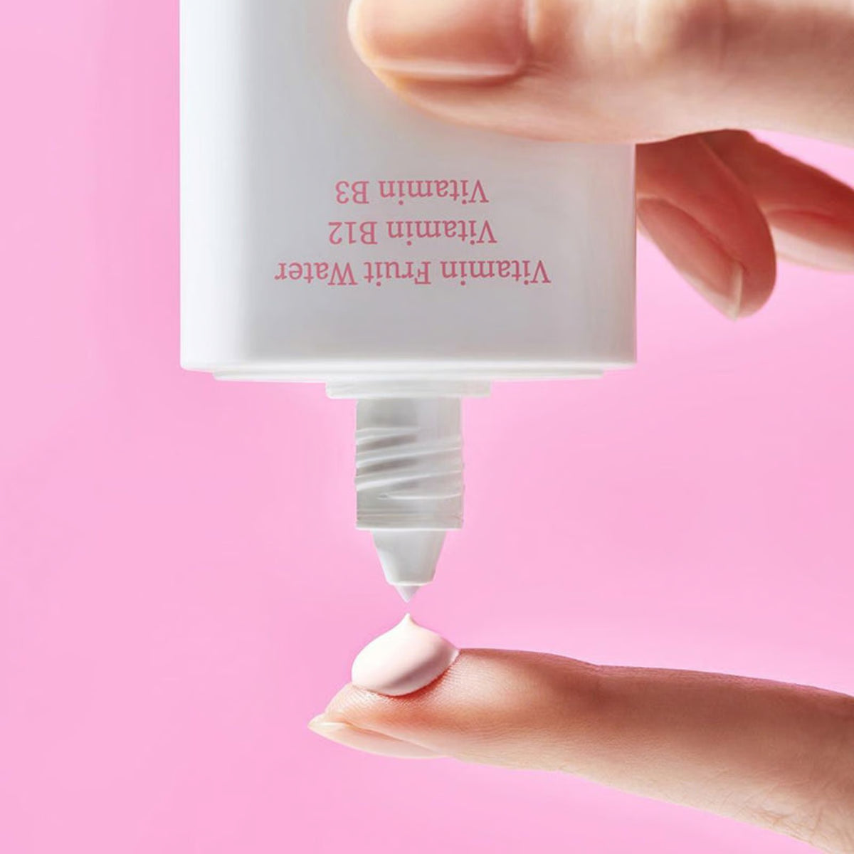TOCOBO Vita Tone Up Sun Cream SPF50+ PA++++ - skaistinantis kremas nuo saulės - haru